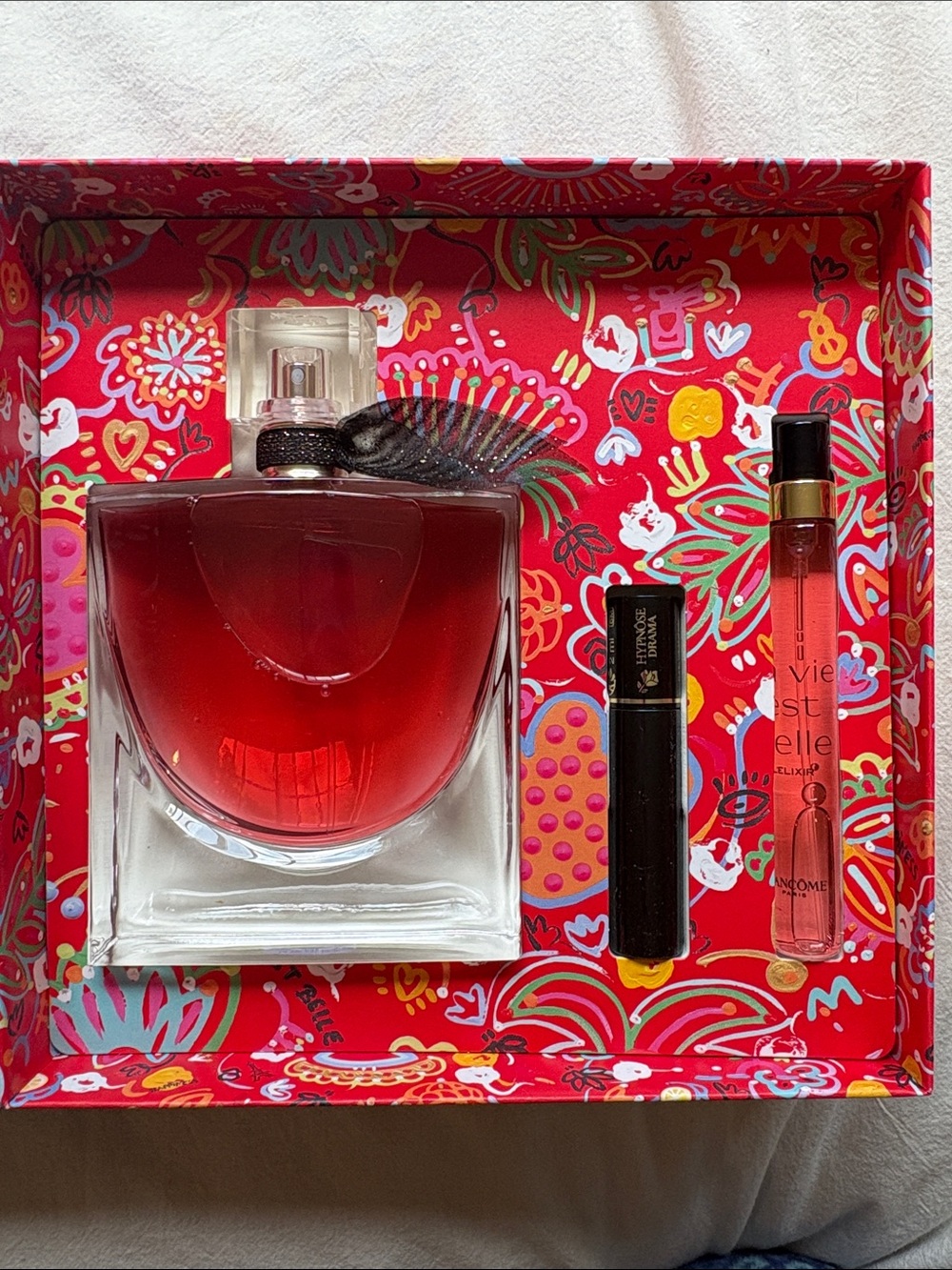 Lancôme La Vie Est Belle Elixir Gift Set - Red and Black Accents